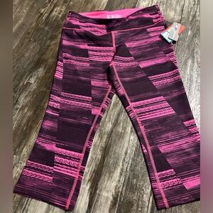 Large new balance crop leggings